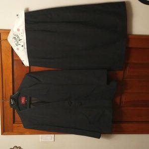 Sassoon Black Vintage Blazer and Skirt Business Suit - size 10